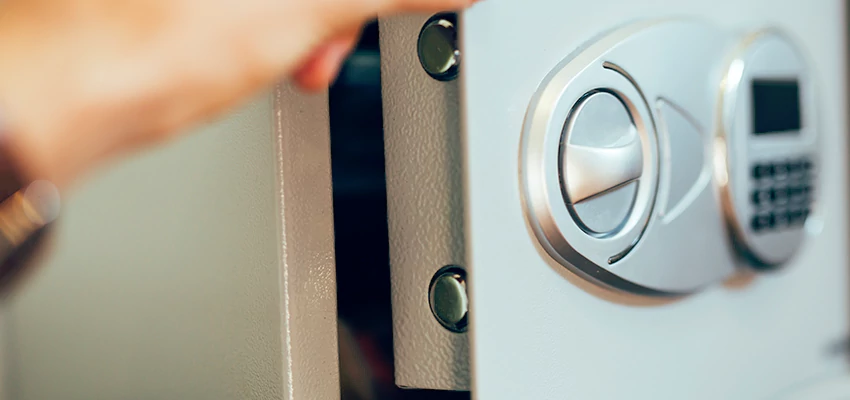 Fingerprint Safe Openers in Santa Paula, CA