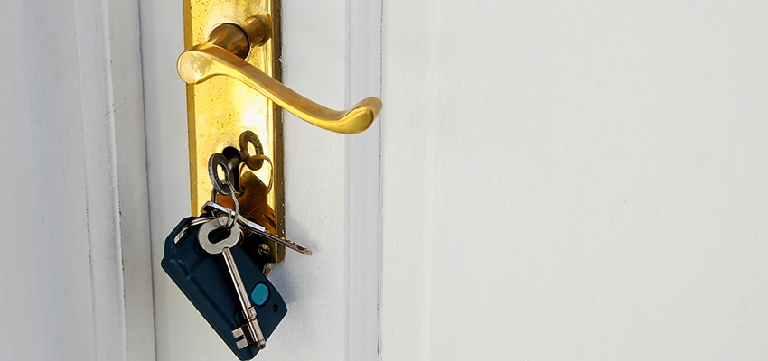 Broken Door Key Extraction in Santa Paula, CA